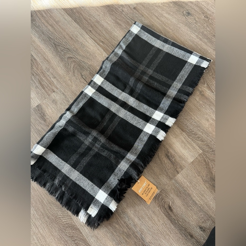 Just Cozy Blanket Scarf - Black and White Plaid, NWT